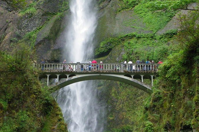 Afternoon Half-Day Multnomah Falls and Columbia River Gorge Waterfalls Tour from Portland