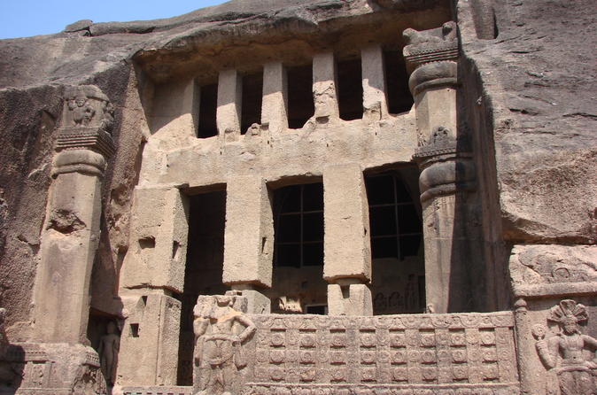 Private Tour: Customizable Mumbai Sightseeing Including Elephanta Caves or Kanheri Caves