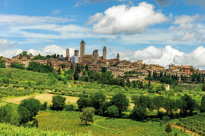 Florence Day Trip to Pisa, San Gimignano, and Siena with Lunch - Winter in English or Spanish