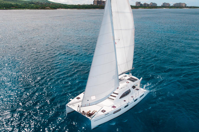 Small Group Yacht Sunset Cruise from Oahu