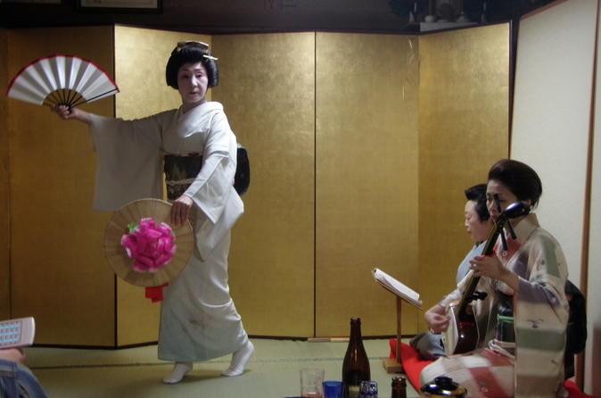 Geisha Party with Dinner and Sake in a Private Home