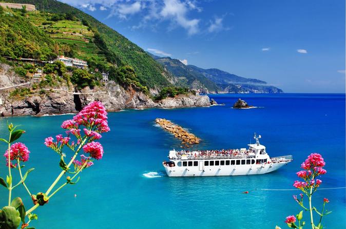 Cinque Terre Tour Small Group Tour by Minivan from Lucca