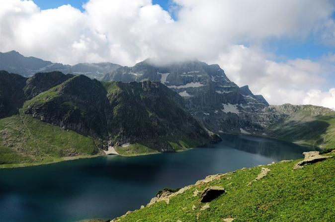 Tarsar Marsar Trek in Kashmir