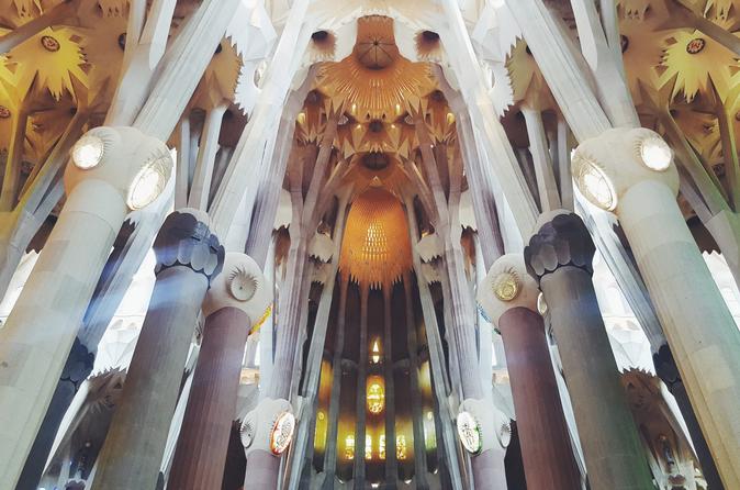 Sagrada Familia Official Guided Tour - Priority Access - Official Tour 12:00 - English