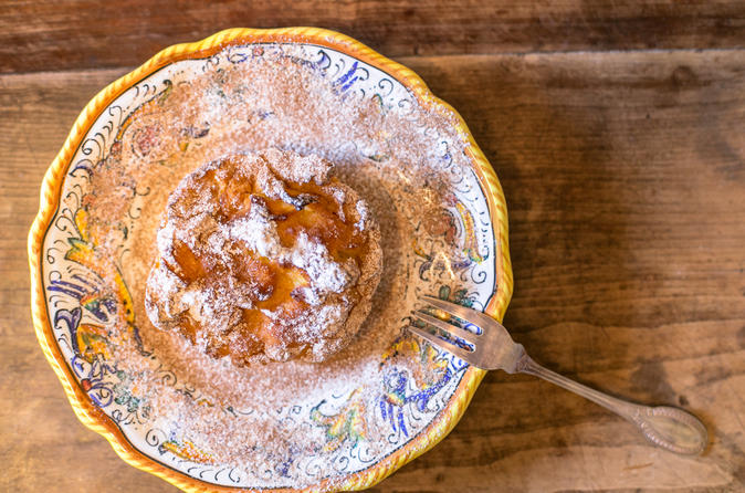 Dining experience at a Cesarina's home at Lake Maggiore with show cooking
