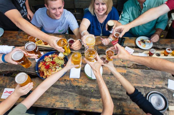 Tour de dégustation de bière en petit groupe à Toronto