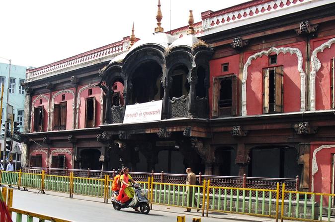 4-Hour Small-Group Heritage Walking Tour of Old Pune
