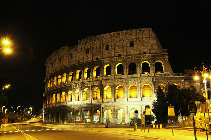 Skip the Line: Colosseum, Forum, and Palatine Hill Walking Tour