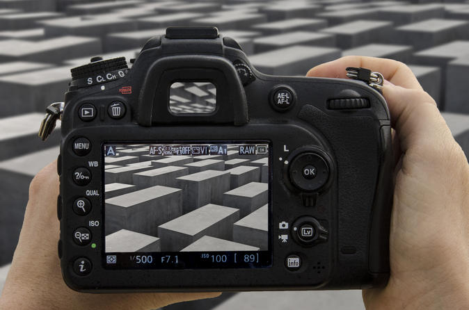 Private Berlin Photography Walking Tour with a Professional Photographer - 9pm Night Tour