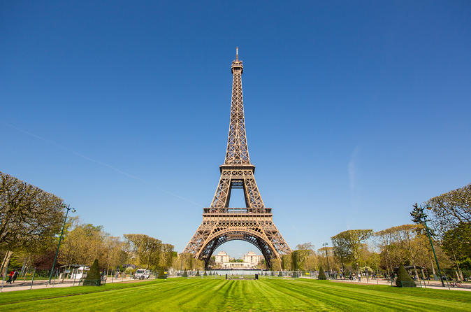 acceso-prioritario-a-la-torre-eiffel-con-anfitri-n-in-paris-604656.jpg