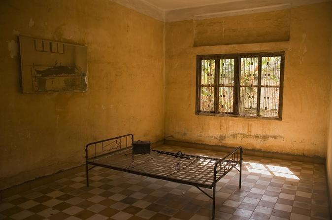 Half-Day Tuol Sleng Museum and Cheung Ek Killing Fields
