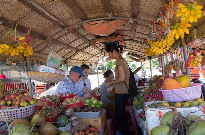 Excursion d'une journée à Cai Be au départ de Hô-Chi-Minh, avec une sortie en sampang et une promenade à vélo dans le village