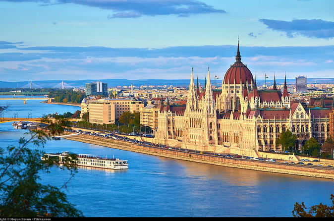 Private tour of Budapest with a Private Transfer and Guide from Vienna