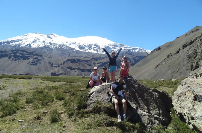 Excursión de senderismo por El Cajón del Maipo y el volcán de San José desde Santiago