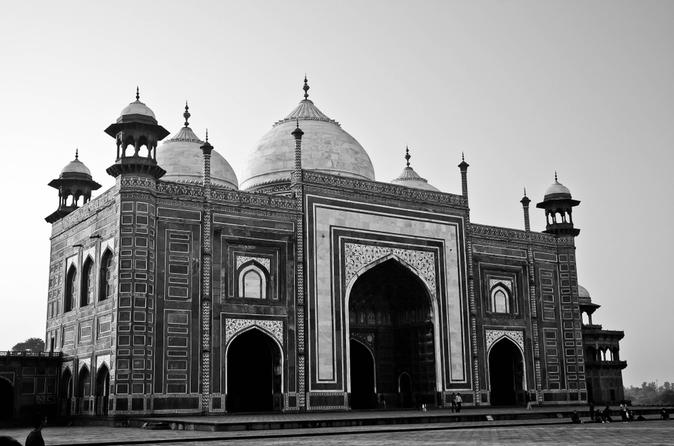 Same day Agra Tour by Shatabdi Train