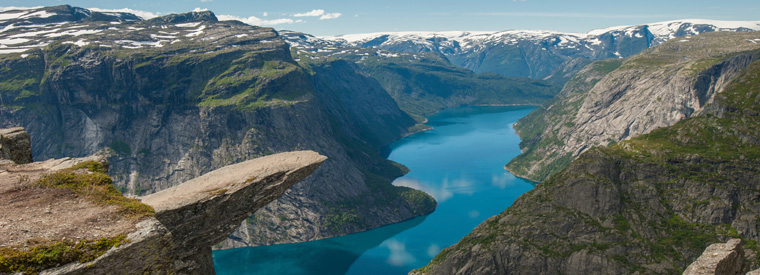 Image result for Stavanger y el Preikestolen